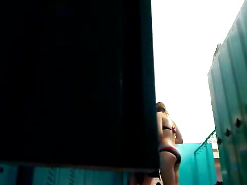 Leggy आबनूस किन्नर ग ...